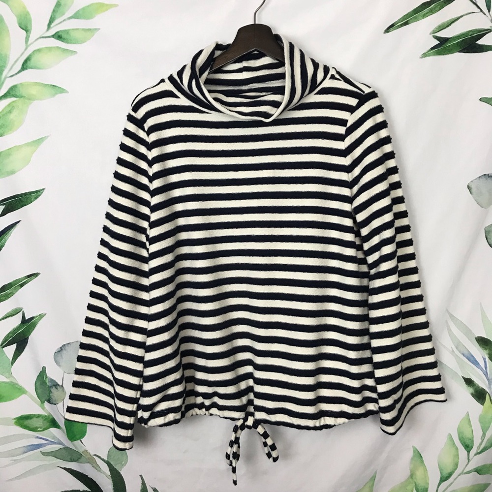 $10 CLOSET SALE❗️Loft Navy & White Stripe Tie Cowl Top